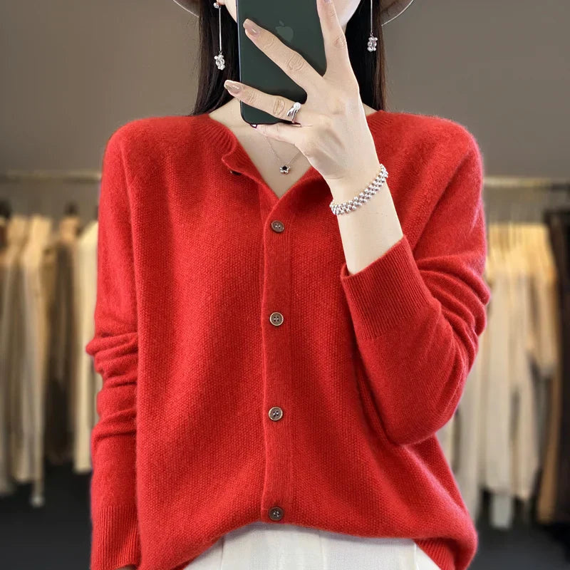 Cardigans med smal rund hals og diskrete små knapper - Rød #Farve_Rød