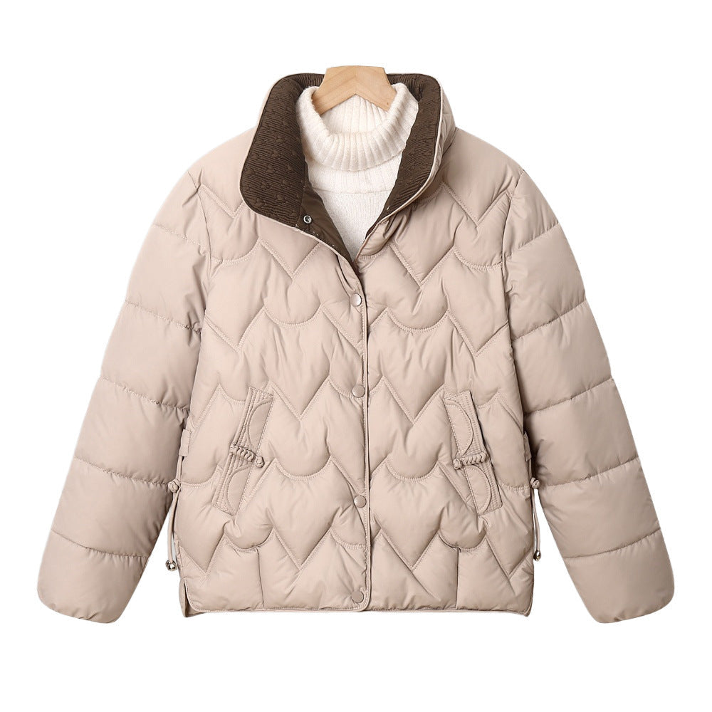 Jakker med bølgede quiltninger og kontrastkrave - Khaki #Farve_Khaki