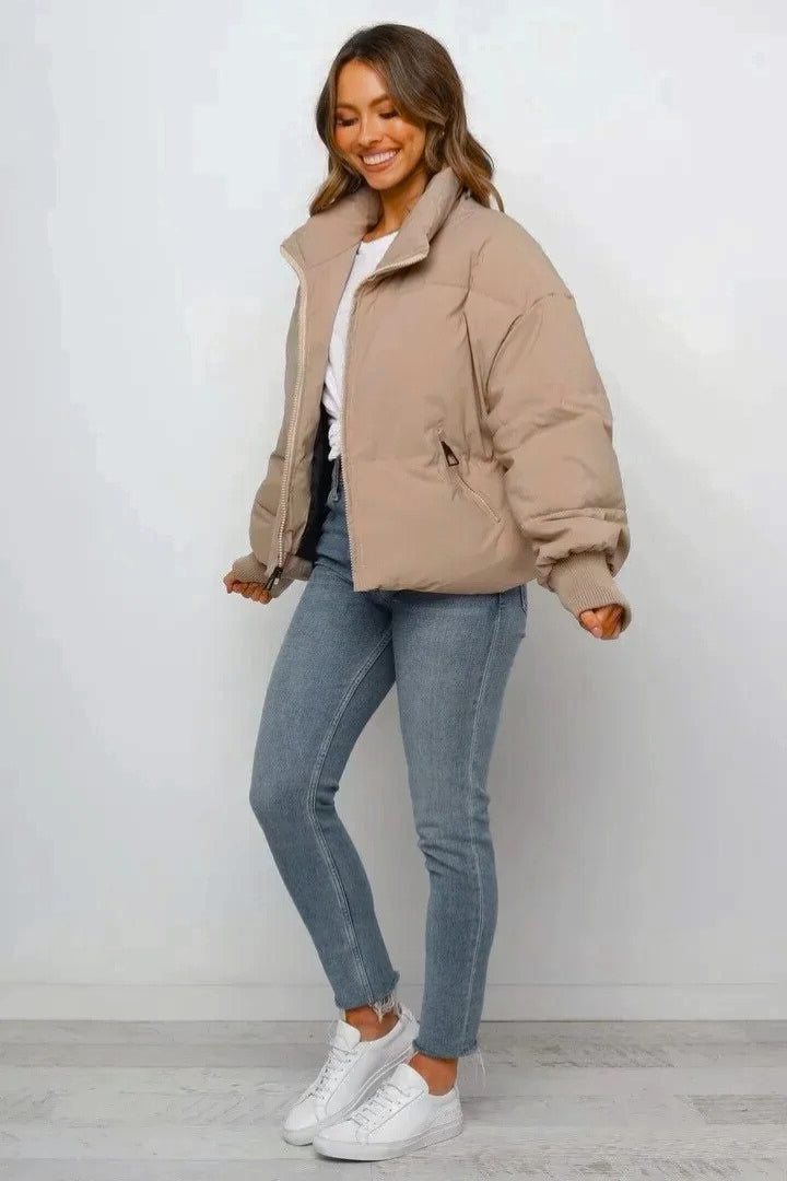 Jakker med kort quiltet krop og brede ribmanchetter - Khaki #Farve_Khaki