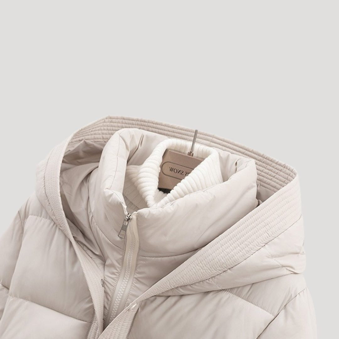 Jakker med quiltet hætte og bredt bælte med stikninger - Beige #Farve_Beige
