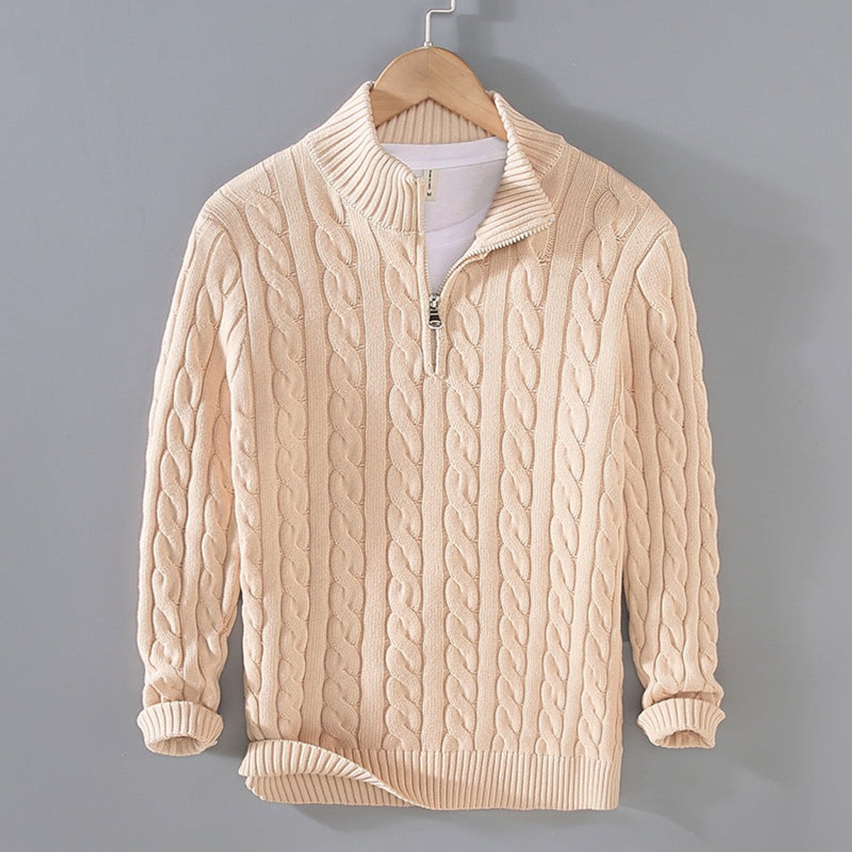 Striktrøjer med smalle snoninger og kort halslynlås - Beige #Farve_Beige