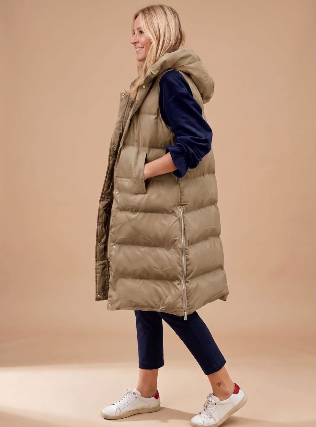 Vest med lang quiltet krop og synlige sidelynlåse - Khaki #Farve_Khaki